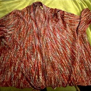 This is a beautiful 5x women’s cardigan by Catherine’s.